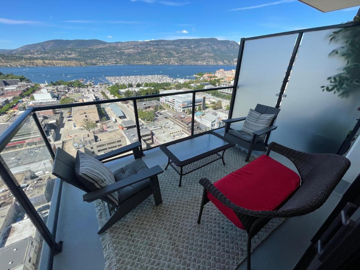 Awesome View 21 Two Bedroom One Bath Downtown Lake View Near Beach Kelowna Exterior foto