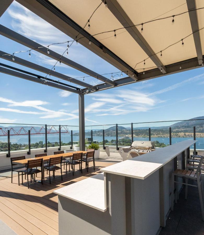Awesome View 21 Two Bedroom One Bath Downtown Lake View Near Beach Kelowna Exterior foto