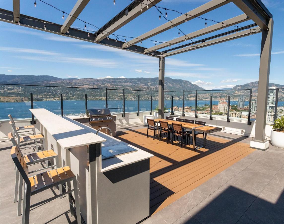 Awesome View 21 Two Bedroom One Bath Downtown Lake View Near Beach Kelowna Exterior foto