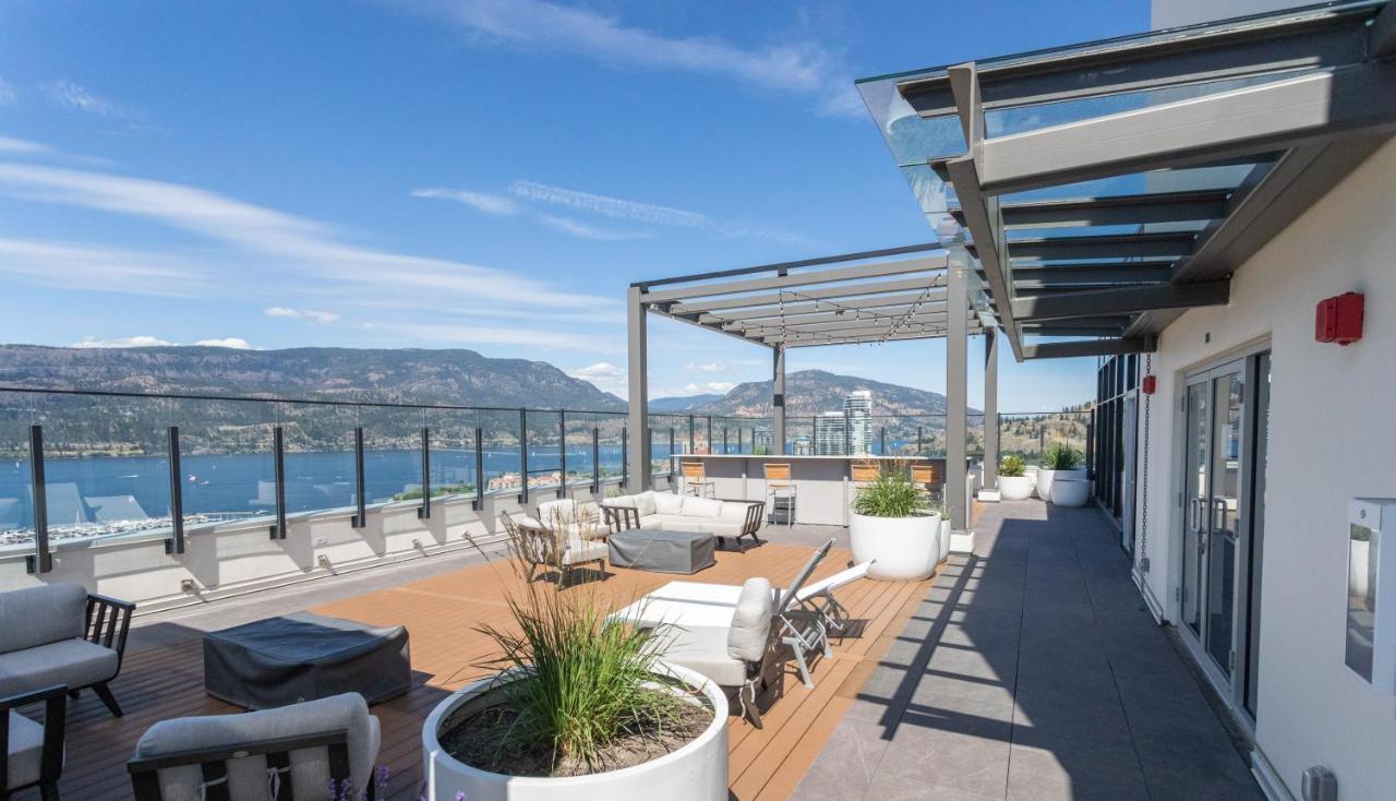 Awesome View 21 Two Bedroom One Bath Downtown Lake View Near Beach Kelowna Exterior foto